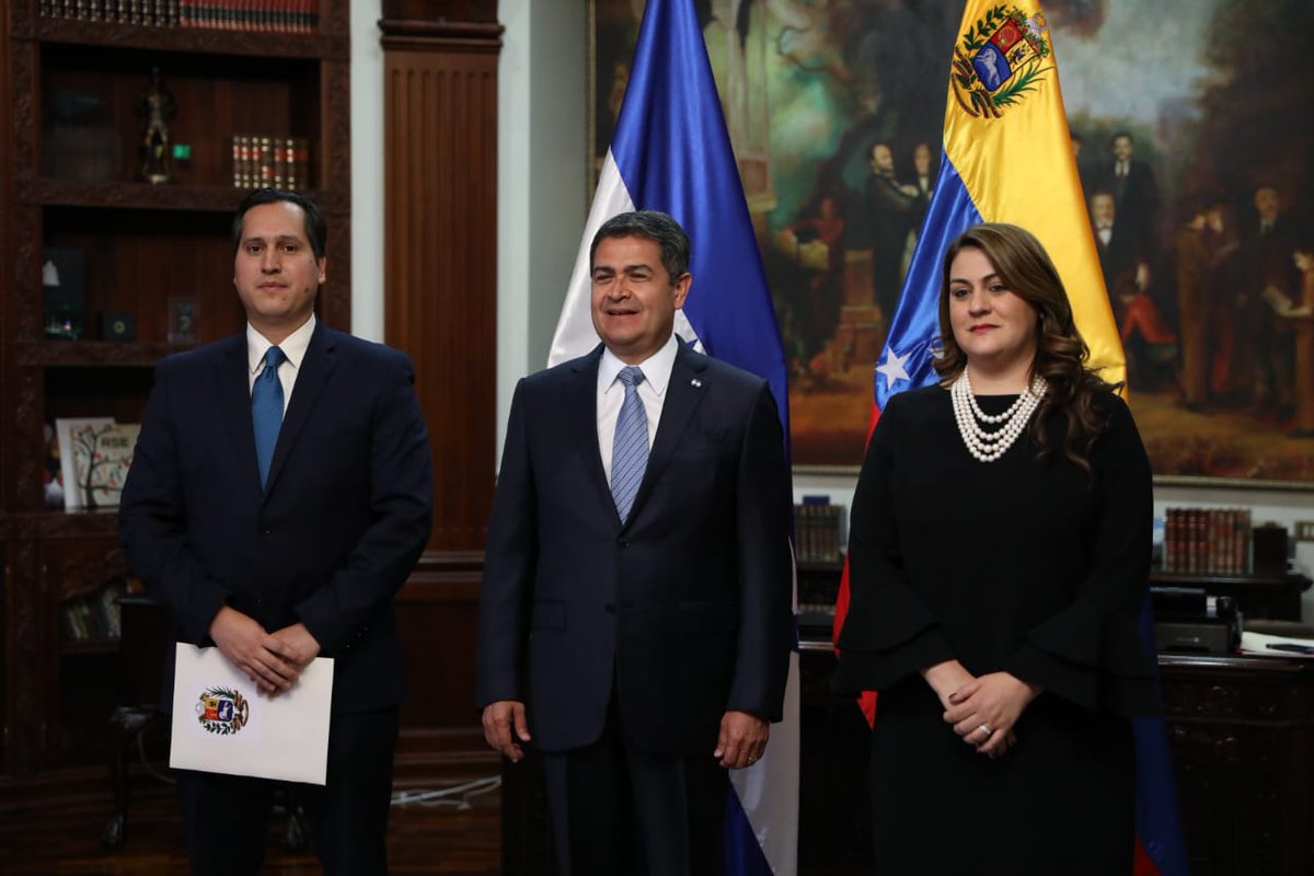 Presidente de Honduras recibió cartas credenciales del representante diplomático de Guaidó