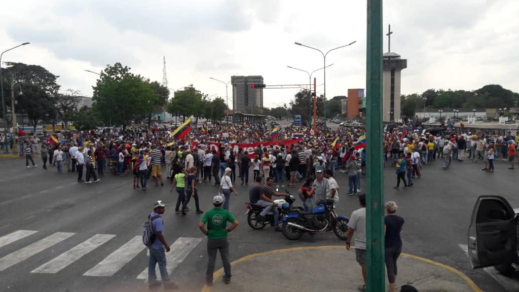 Barquisimeto se desborda para manifestar por el caos eléctrico #12Mar (Fotos)