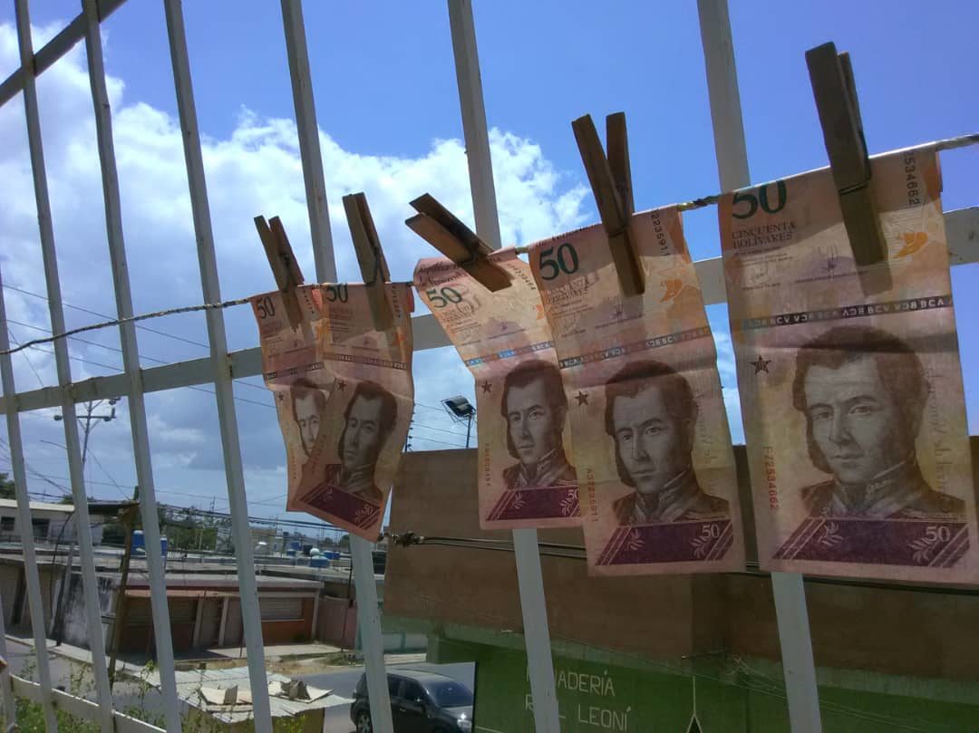 Transportistas y comerciantes de Zulia ya no aceptan el billete de 50 bolívares