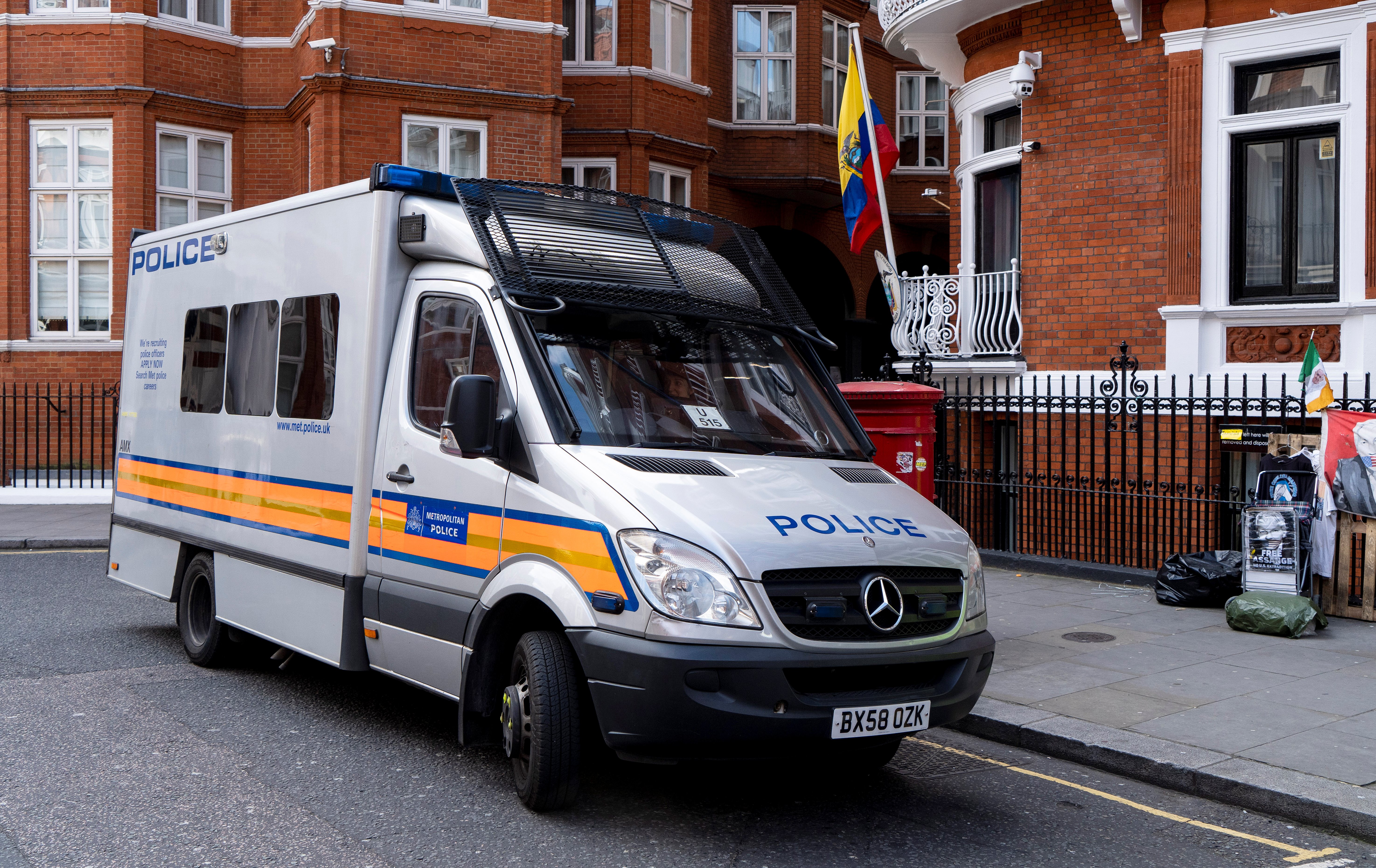 Estados Unidos pidió la extradición de Julian Assange, dice policía británica