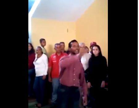 Leales nunca…a estos chavistas los traicionó el subconsciente (video)