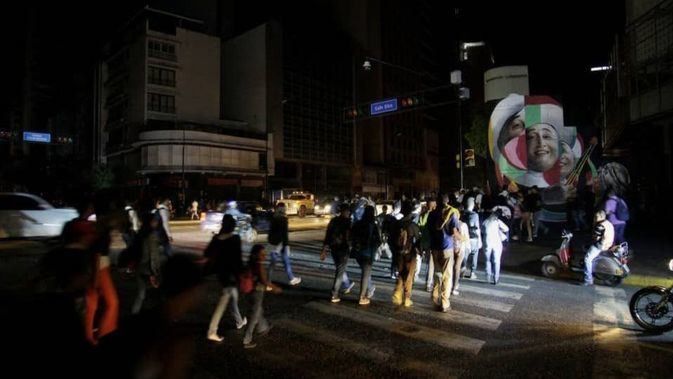 ALnavío: La crisis económica en Venezuela muta (para mal) con Maduro