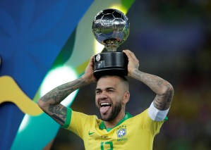 Brasil convoca a Dani Alves para los Juegos Olímpicos y deja fuera a Neymar