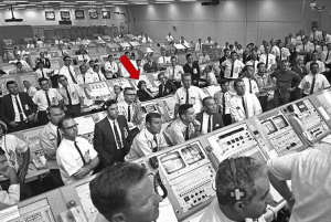 “Llamadas obscenas y cámaras para espiar”: La historia de las mujeres en la misión Apolo 11