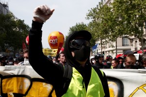 Los “chalecos amarillos” esperan en Francia una gran movilización en el primer aniversario