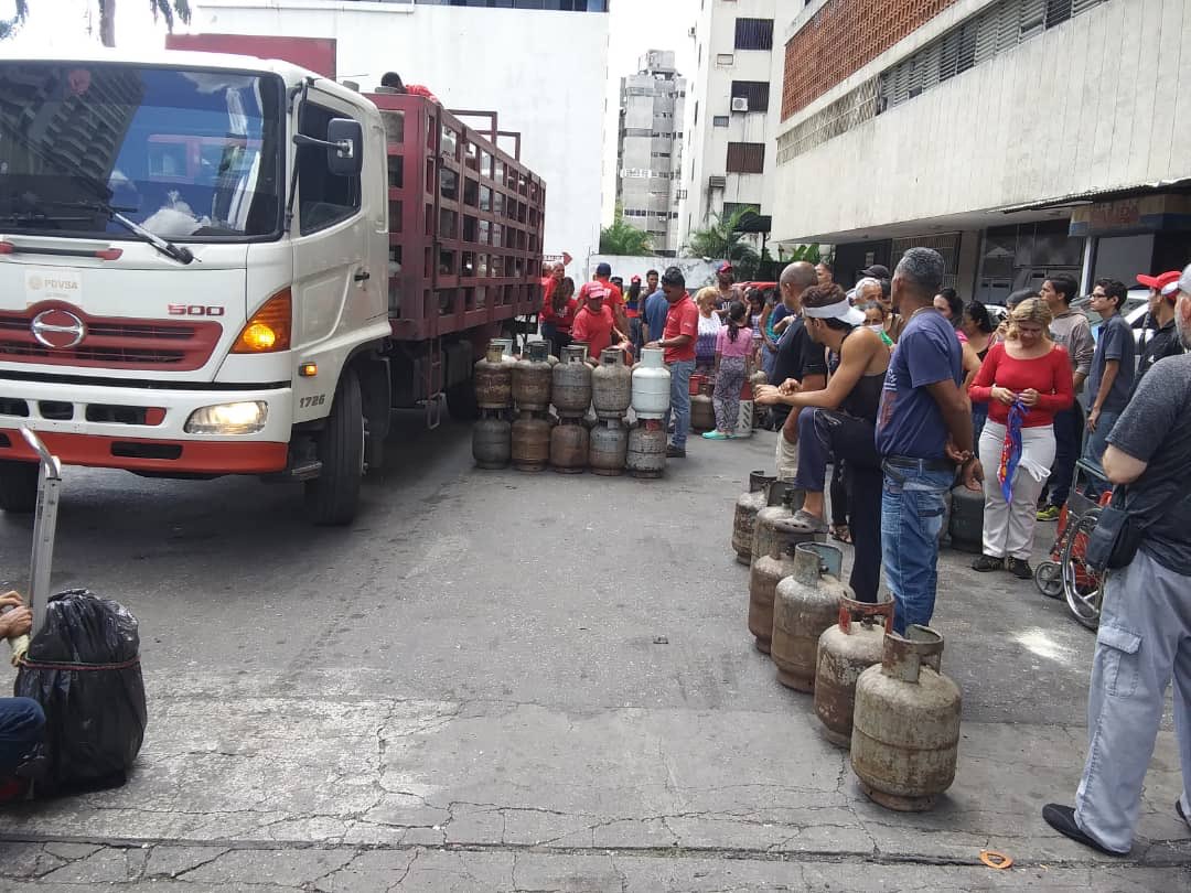 Protestaron en sede de Pdvsa Gas por escasez y bachaqueo de bombonas en dólares