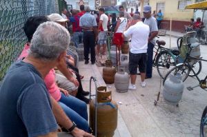 Se les acaba la papita… Cuba raciona la venta de gas licuado por crisis en Venezuela