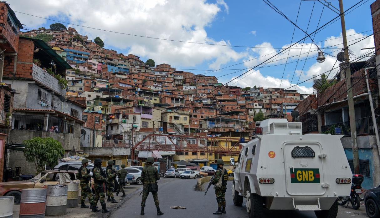 Cómo es la Cota 905, la peligrosa zona de Caracas de donde serían los autores del descuartizamiento en Perú