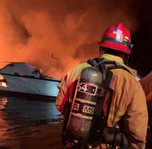 Más de 30 desaparecidos tras incendio en barco de buceo en California, según Guardia Costera
