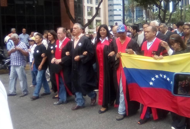 Trabajadores judiciales denuncian corrupción en el sector por el sistema político actual