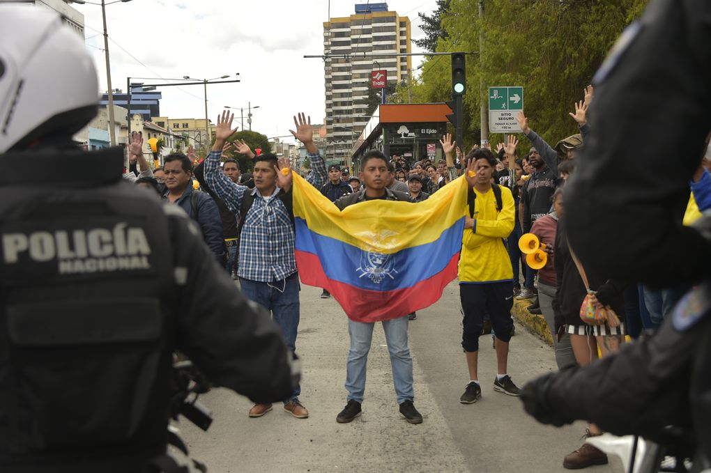 Continua la tensión en Ecuador con los transportistas en huelga