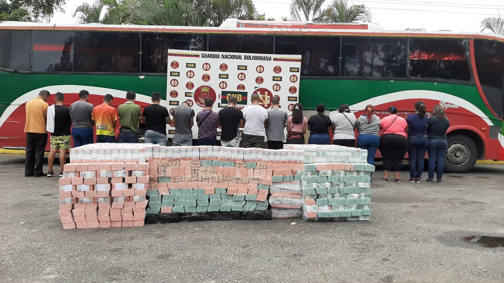 Presas 18 personas por llevar más de dos millones de billetes para el Táchira