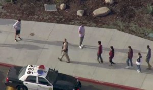 Policía desconoce el móvil detrás del tiroteo en la escuela de California