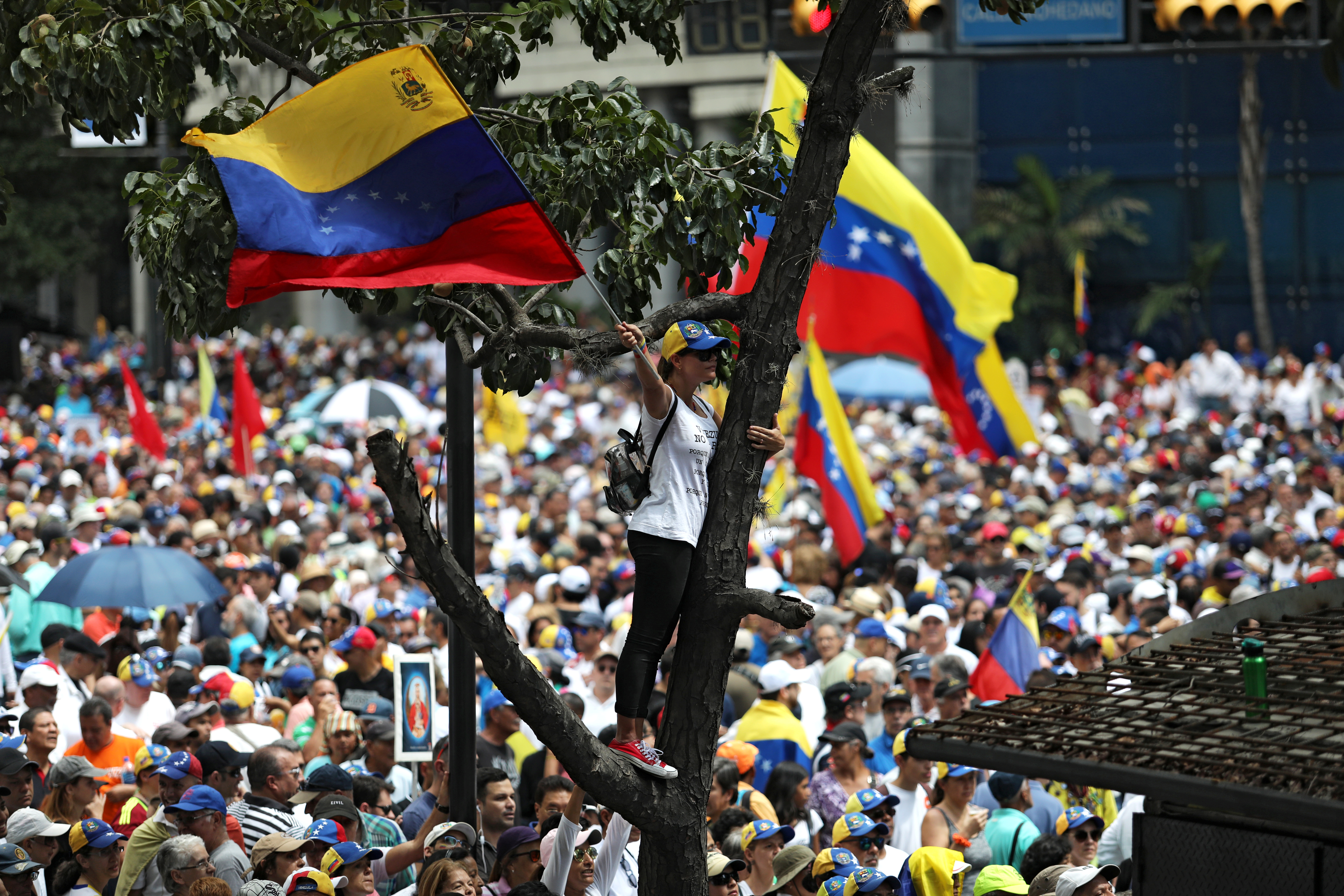 La UE, EEUU y Canadá respaldan la negociación con Maduro y abren la puerta a la participación electoral creíbles y transparentes