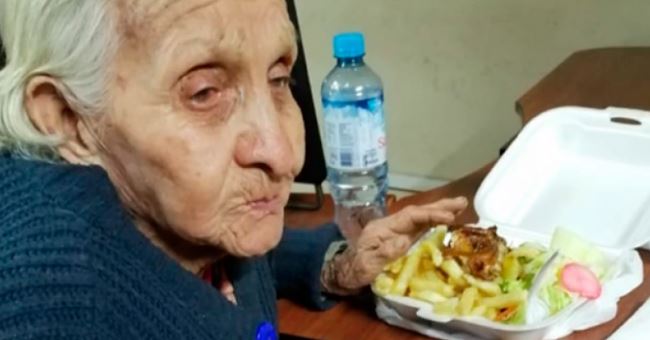 Encerró a su madre y la mantuvo sin comida por más de diez días