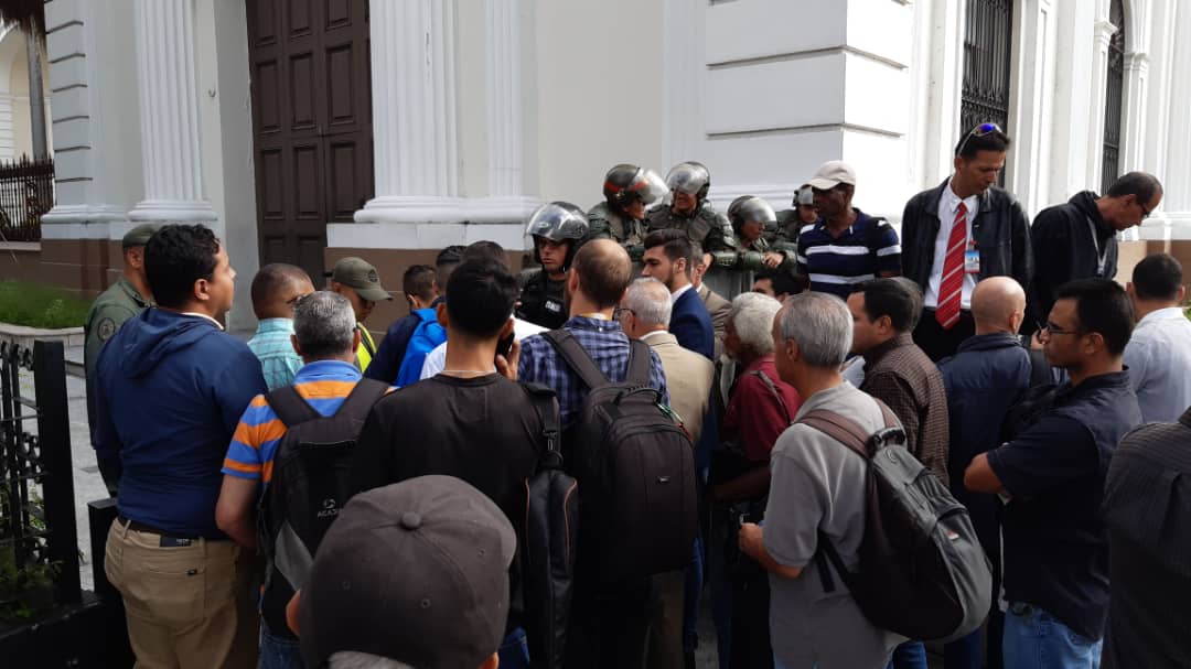 Piquete de la GNB impide el acceso de la prensa al Palacio Federal #12Nov (FOTO)