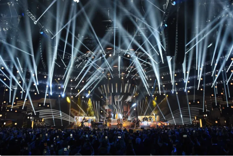 Gran homenaje en los Latin GRAMMYs, enaltecen la música de los que ya no están presentes