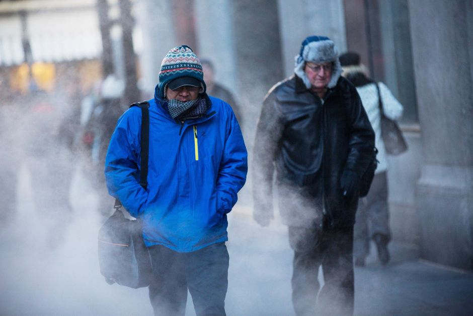 Cierran calles en Manhattan por caída de hielo