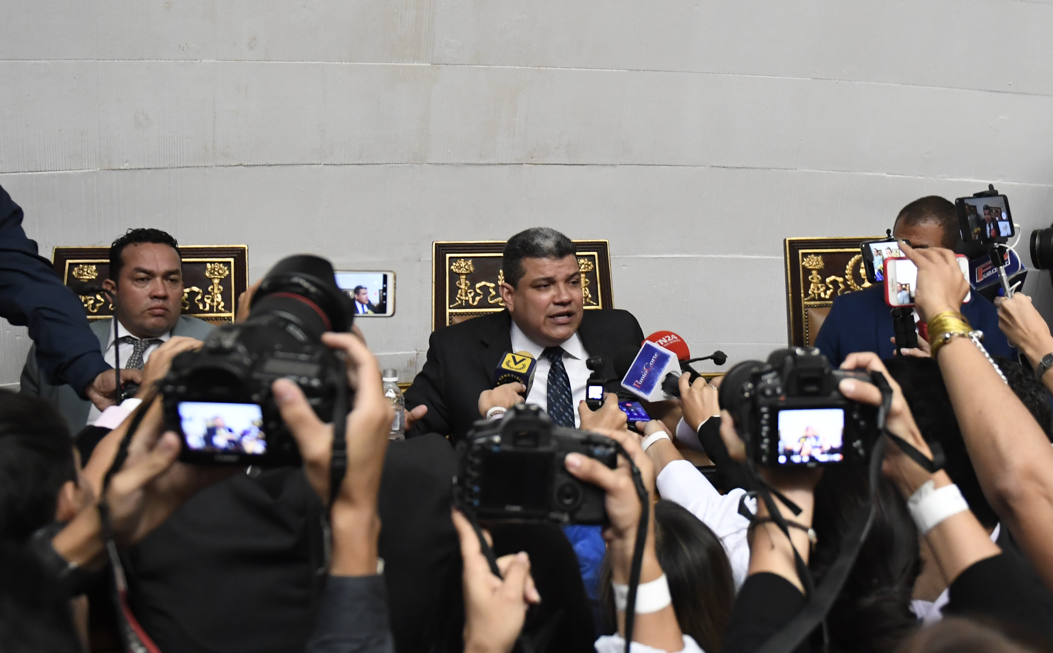 Quiénes son los diputados de “oposición” que apoyaron al régimen de Maduro en la AN
