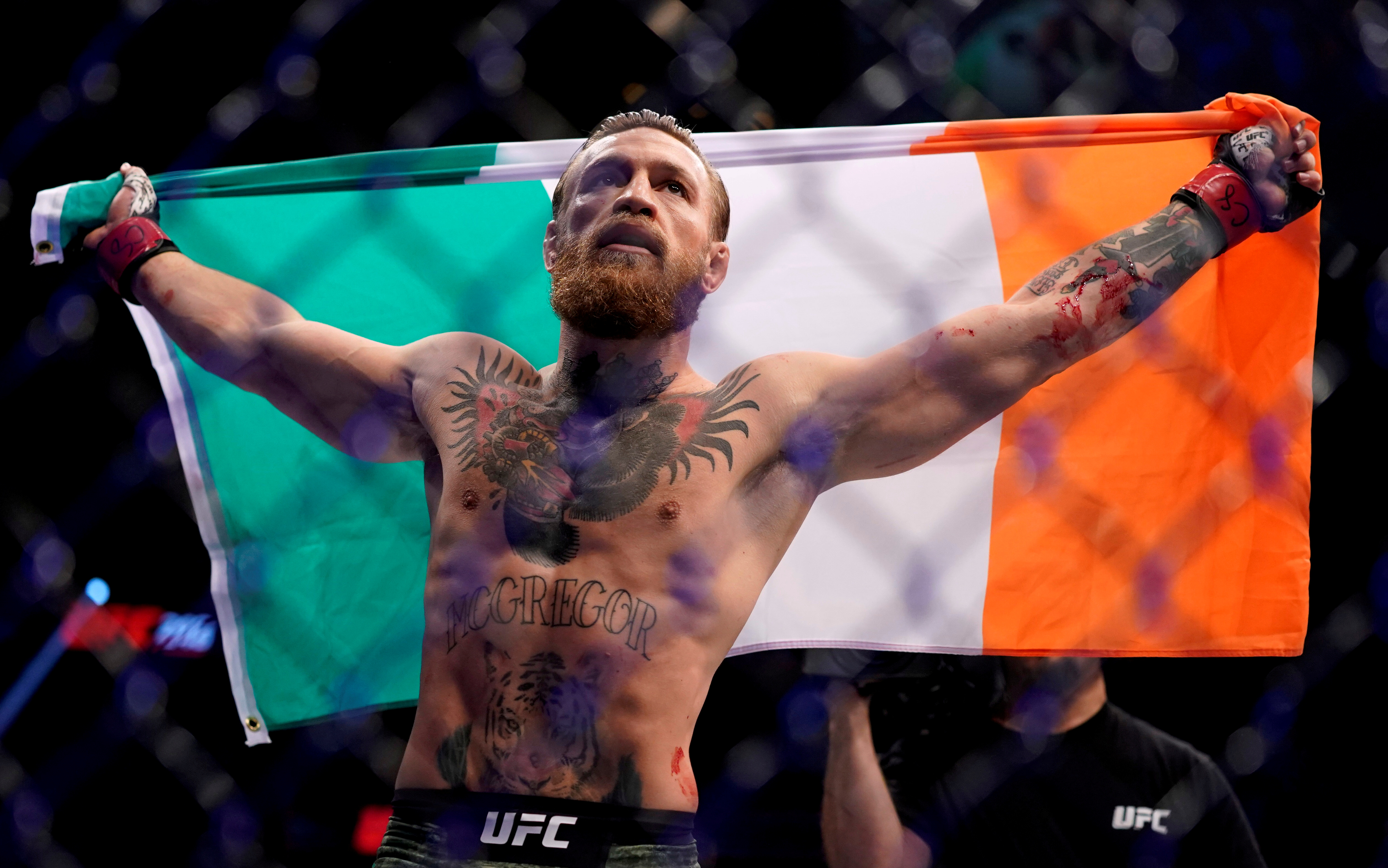 McGregor solo necesitó 40 segundos para vencer a Donald Cerrone (Video)