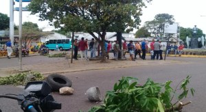 Vecinos en Amazonas protestan porque llevan varios días sin gasolina #16Ene (Fotos)