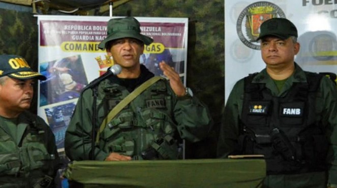 Sin agua, alimentos, maniatados y golpeados: Así es el castigo para quienes aplaudieron al general Hernández Da Costa