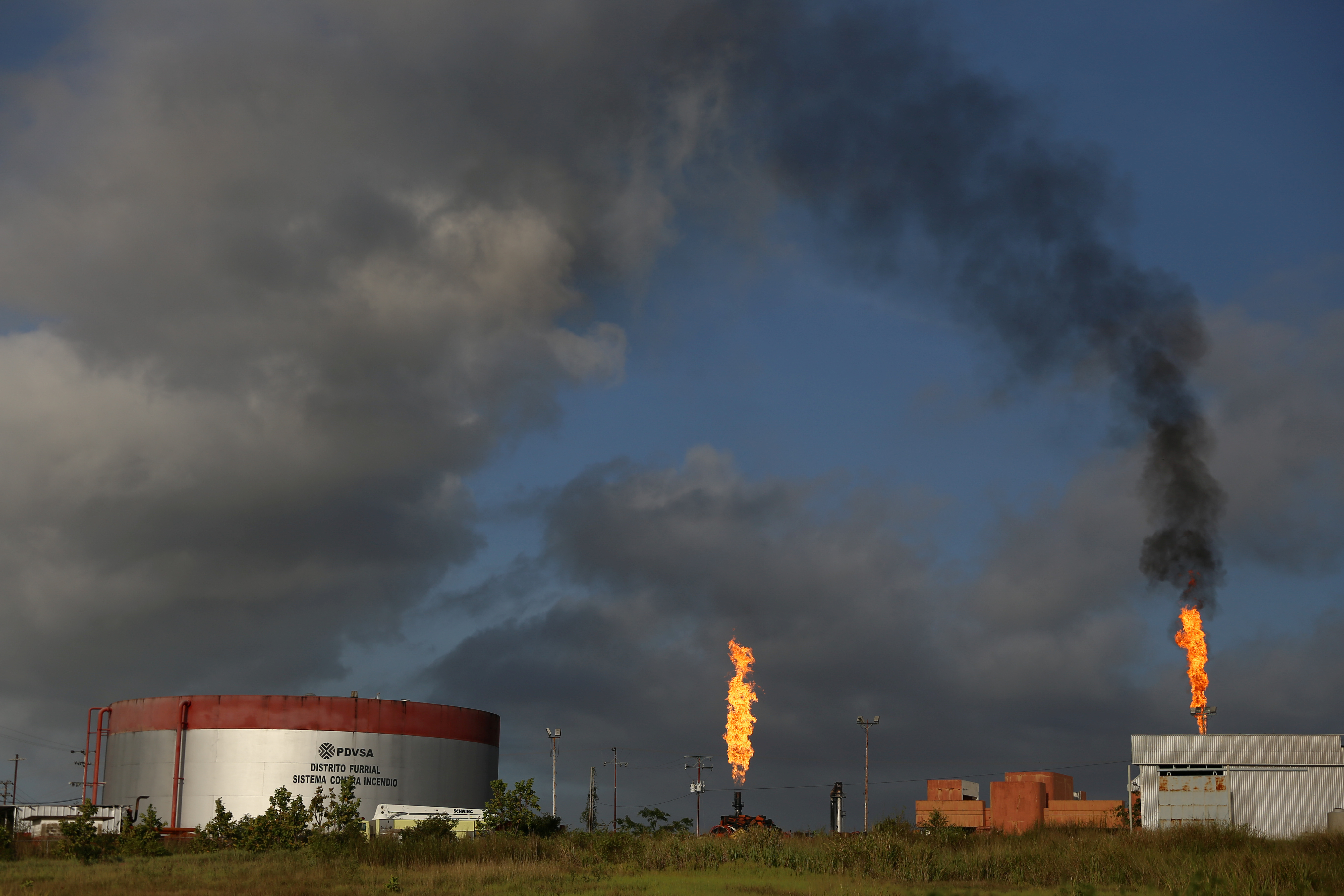 Exejecutivo de Shell que redujo la quema de gas en Irak busca hacer lo mismo en Venezuela (Fotos)