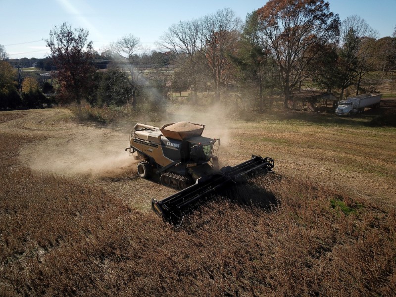 Trump anuncia programa de ayuda por 19.000 millones de dólares para agricultores afectados por coronavirus