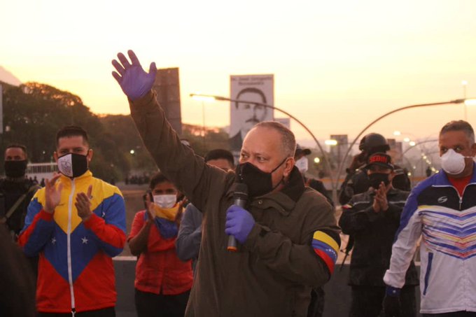 Diosdado amaneció en La Carlota y llamó a dirigentes del Psuv a reunirse: Si quieren el poder que lo vayan a buscar a Miraflores (VIDEO)