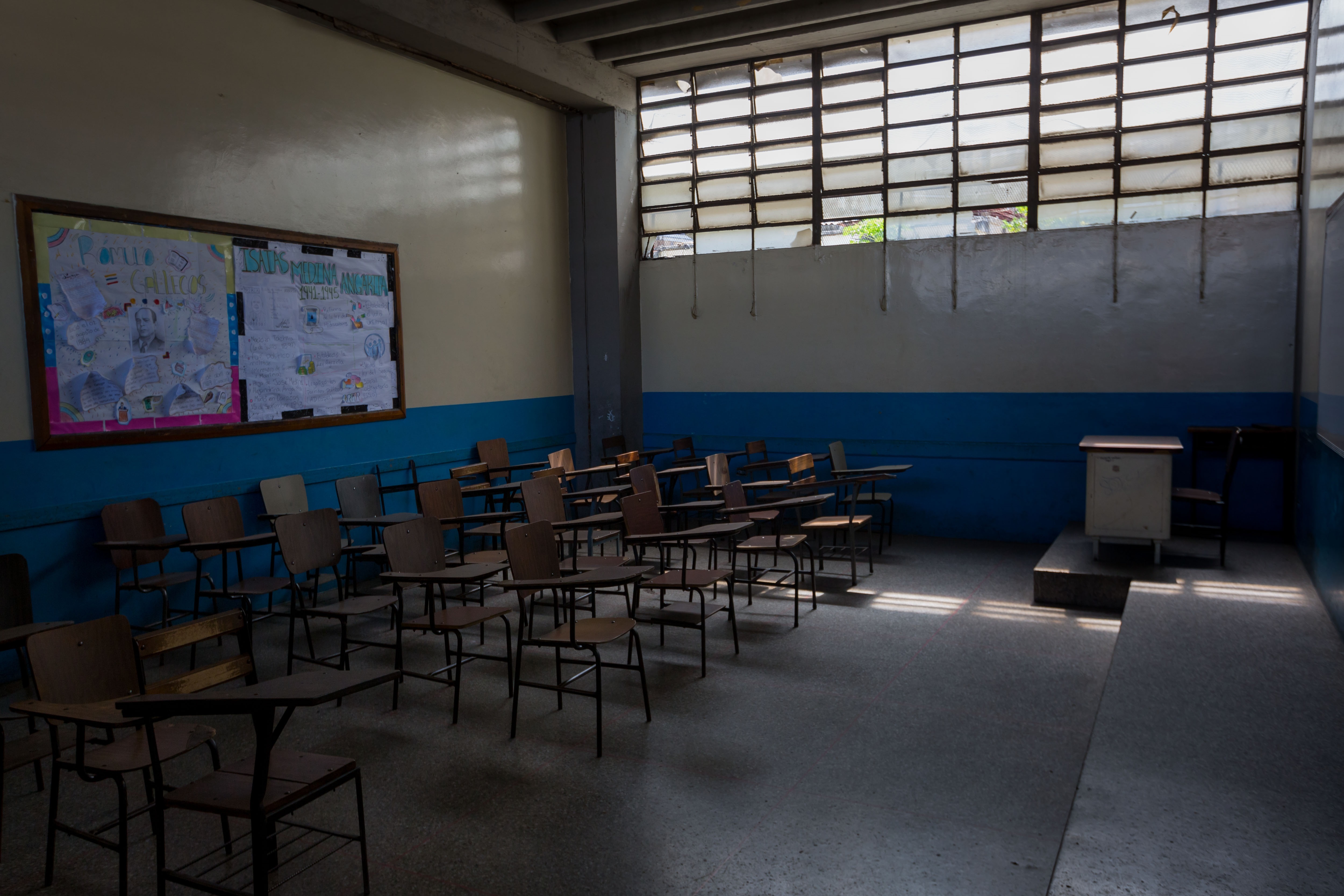 Fundaredes: 78 % de los alumnos de zonas rurales en Venezuela han desertado para unirse al ELN