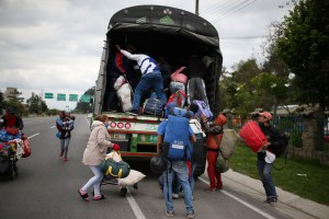 Más de 52.000 venezolanos han regresado a su país desde Colombia en medio del coronavirus