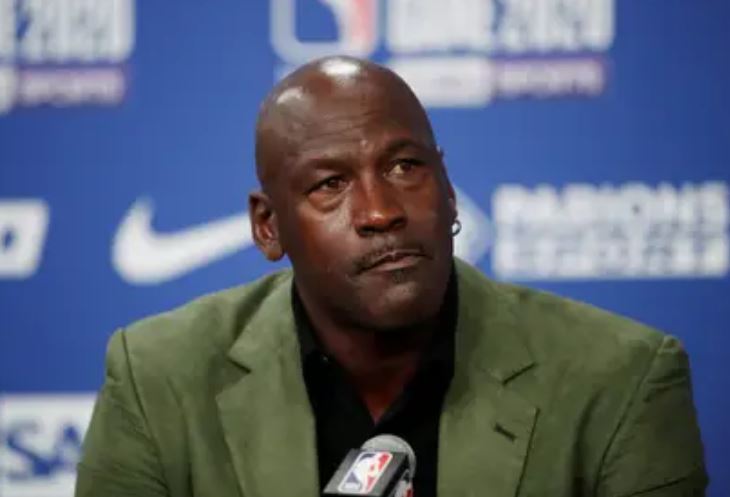 Una marca deportiva china debe pagar una MILLONARIA cifra a Michael Jordan por “daños emocionales”