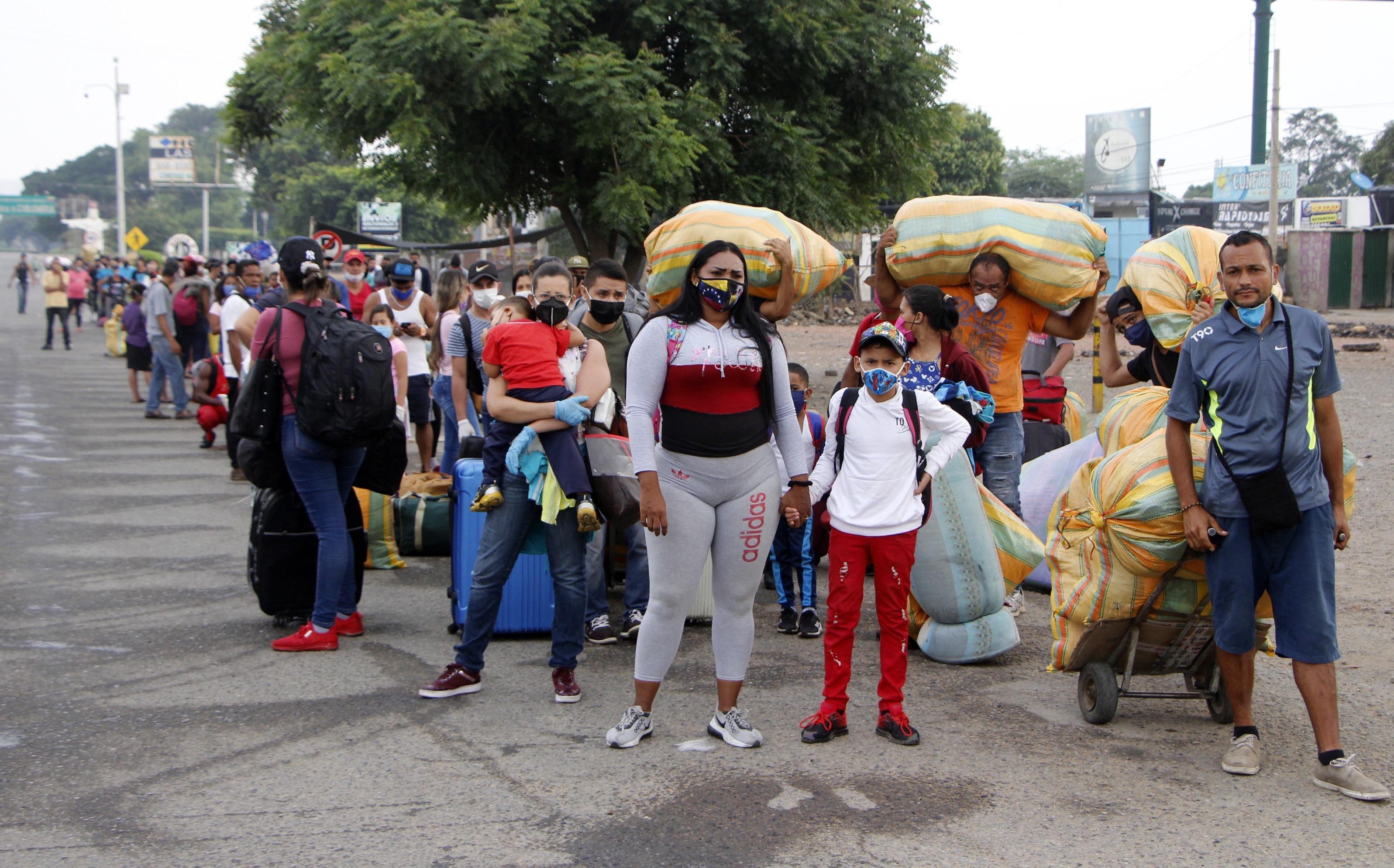 El mundo, ante el reto de ayudar a migrantes venezolanos en plena pandemia