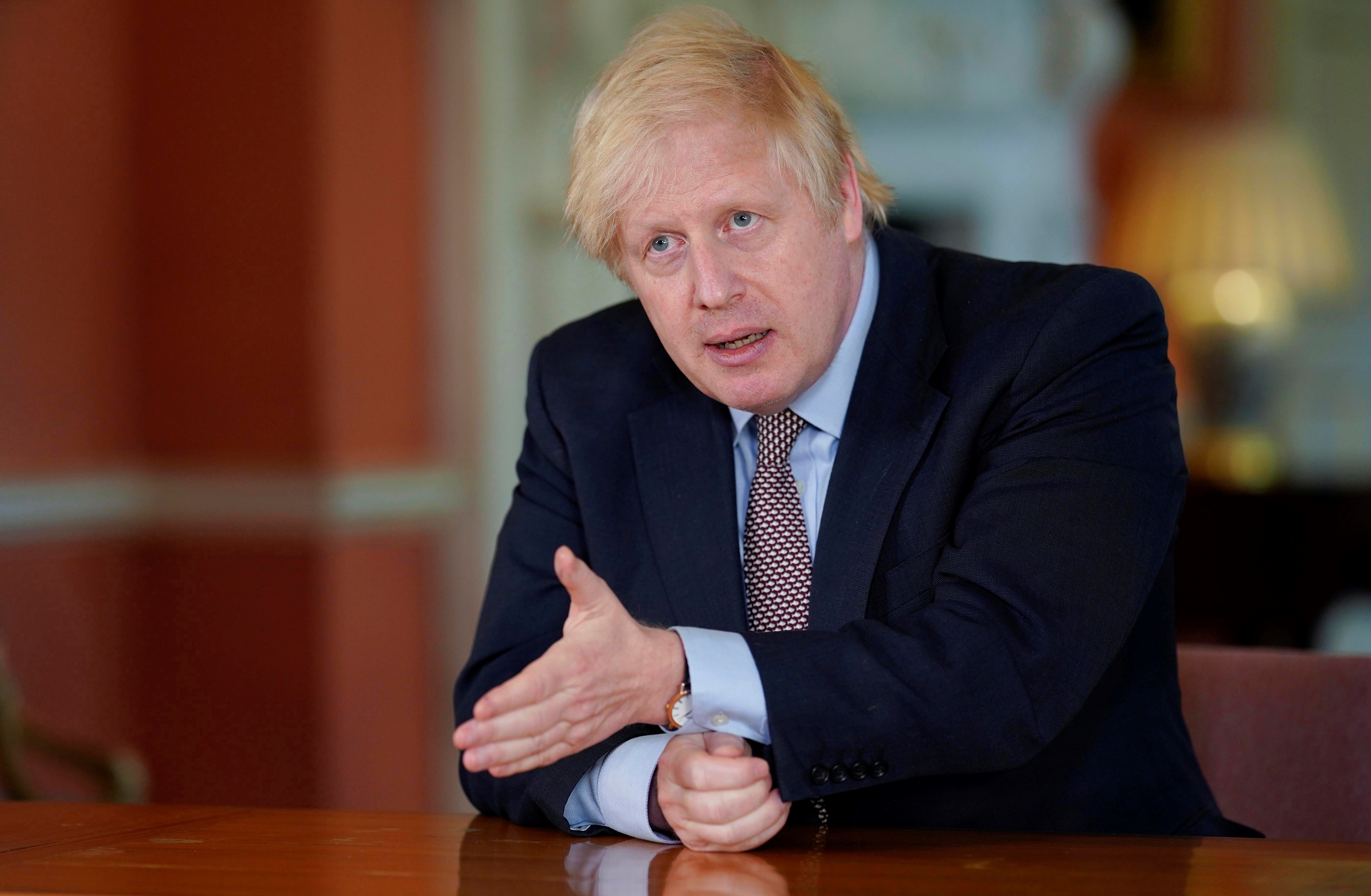 Boris Johnson condena la muerte de George Floyd y pide protestas “legales”