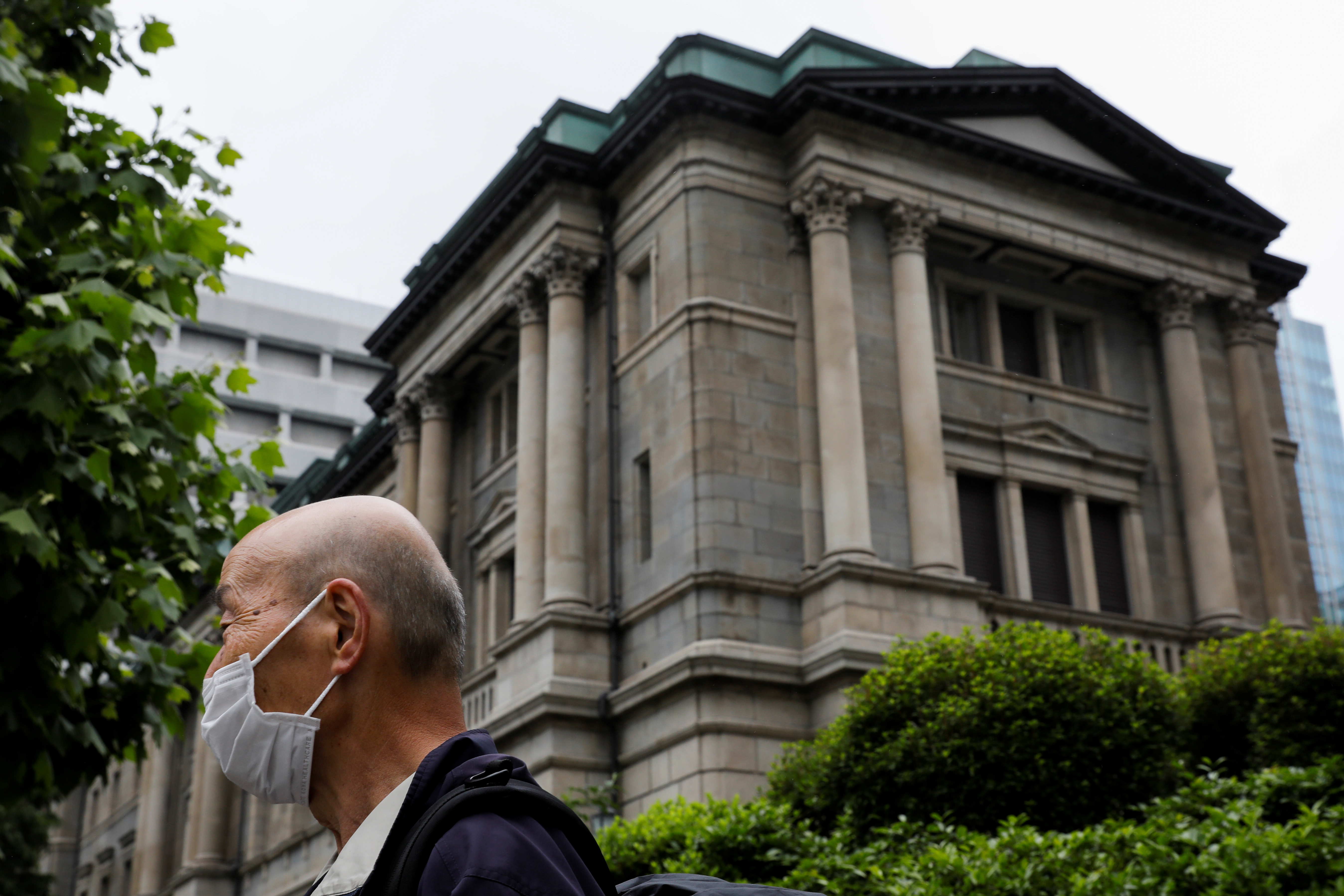 El Banco de Japón seguirá apostando por una recuperación pese a la pandemia