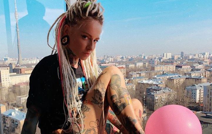 ¡Tatuada y DJ! La SEXY rusa que despertará tus más locas fantasías (Fotos + Puff)