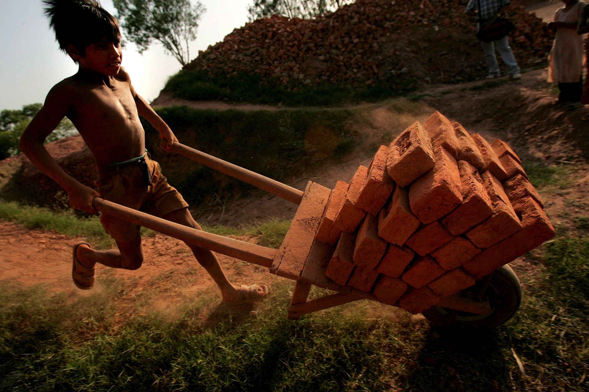 ONU teme que Covid-19 acabe con 20 años de progresos contra el trabajo infantil