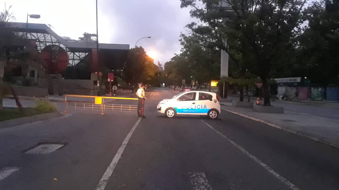 PoliChacao instala varios puntos de control debido a la “cuarentena radical” #11Jul (FOTOS)