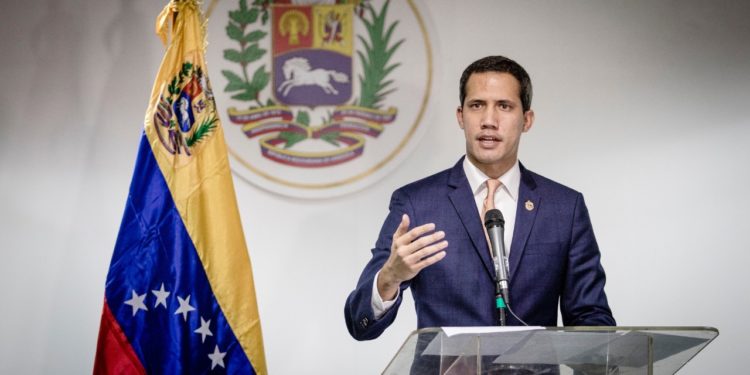 “La orden es sencilla”: El nuevo mensaje de Guaidó a las Fuerzas Armadas