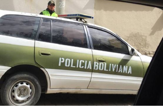 En Bolivia, mujer golpeó hasta la muerte a su hijo con el palo de una escoba