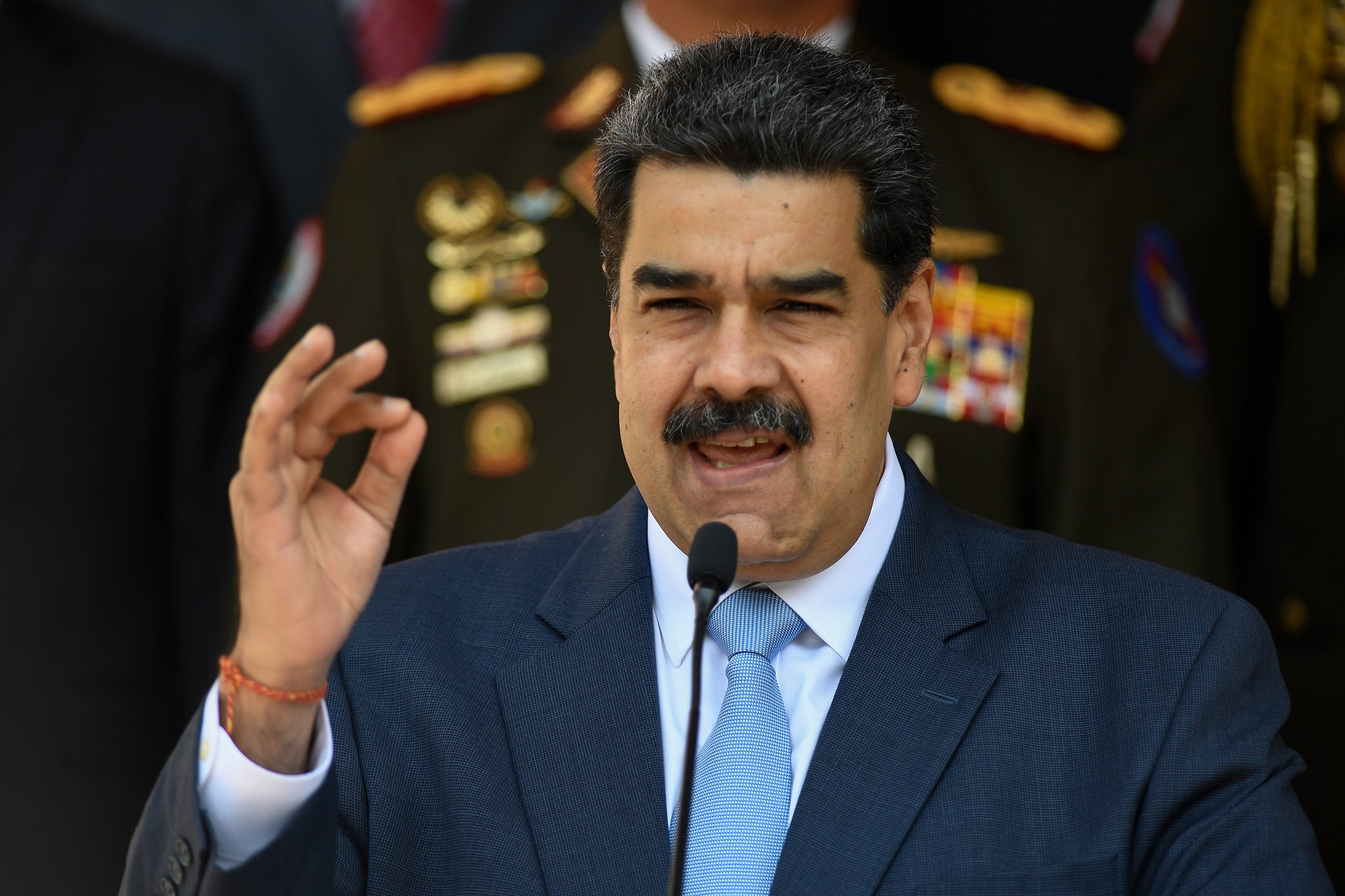 Maduro afirmó que “llueve, truene o relampaguee” seguirá adelante con el show electoral