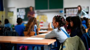 California publicó guía para retomar clases presenciales en algunas escuelas
