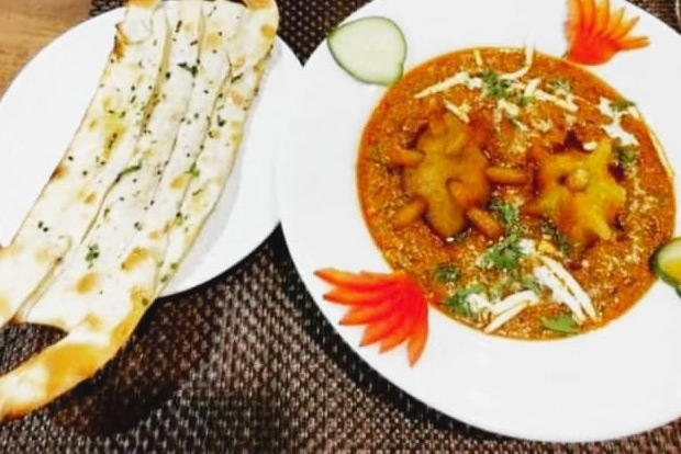 Restaurante indio apuesta por el “Covid-Curry” para llenar sus mesas