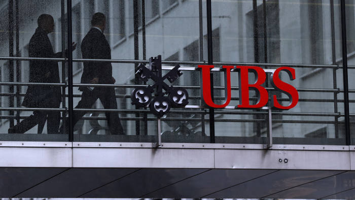 Bloomberg: UBS rompe lazos con clientes vinculados al régimen de Maduro en medio de sanciones