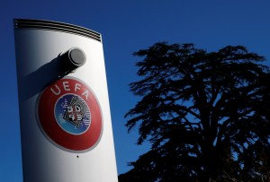 Uefa sancionó a once clubes por incumplir los requisitos de solvencia