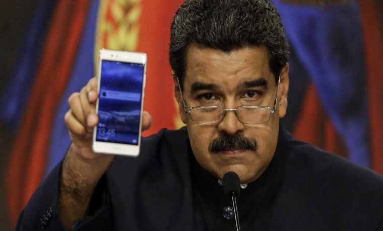 Un Maduro bloqueado suplicó viralizar propaganda del régimen por las redes