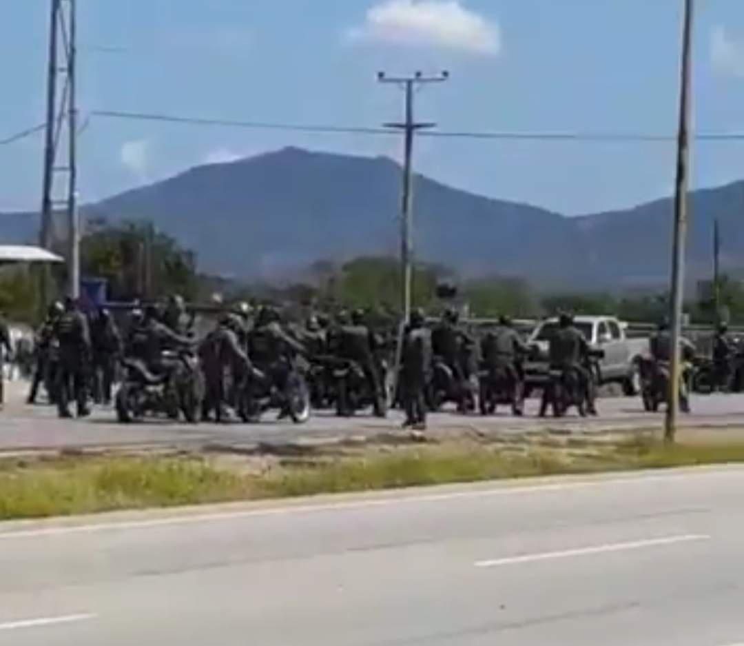 Contingente de esbirros del régimen salen en contra de manifestantes en Nueva Esparta #29Sep (VIDEO)