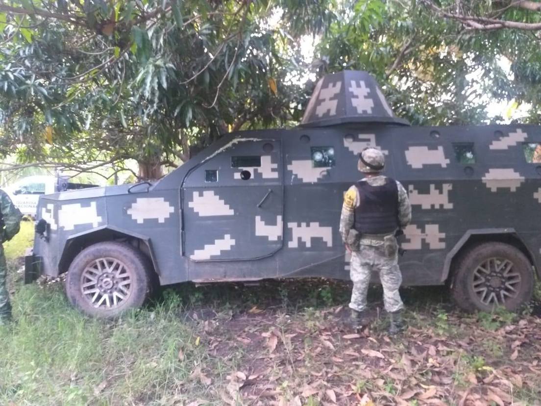 Cómo es la “máquina monstruo” blindada del Cártel Jalisco Nueva Generación (Fotos)