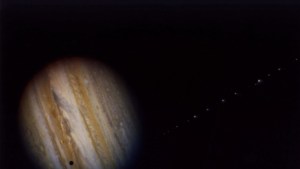 Descubren ambientes “habitables” en las lunas heladas de Júpiter