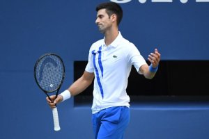 Djokovic pendiente de posible expulsión de Australia, que investiga si mintió